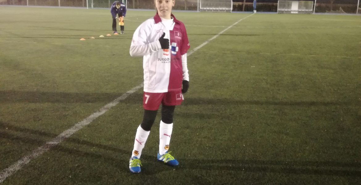La futbolista de Iniesta Andrea Peñaranda ha sido convocada por la selección de CLM para el Campeonato de España