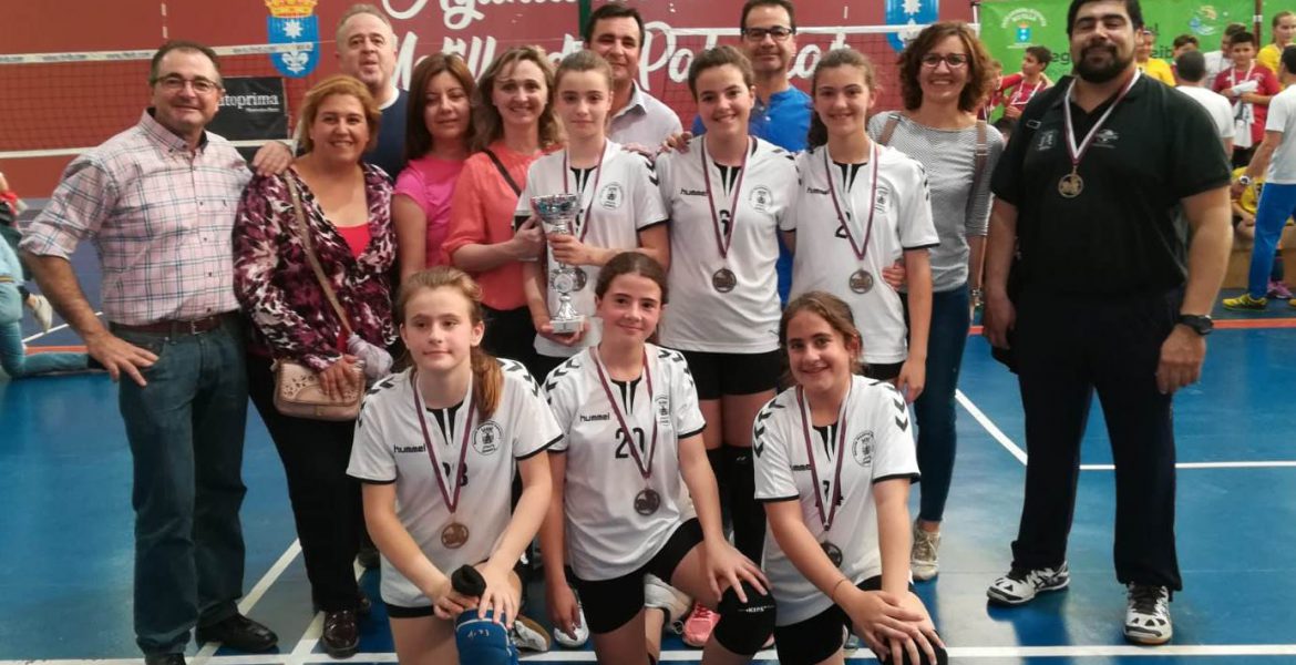 EL Ayuntamiento de Iniesta costeará el viaje de sus alevines de voleibol al Campeonato de España